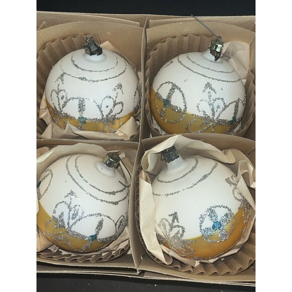 2 Boxes Christmas Ornaments 8 Bulbs Vintage Imperial Gold White POLAND - Picture 5 of 8